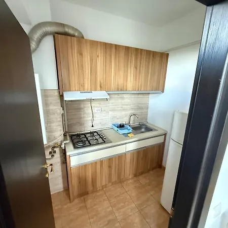 Summerland Flat Mamaia